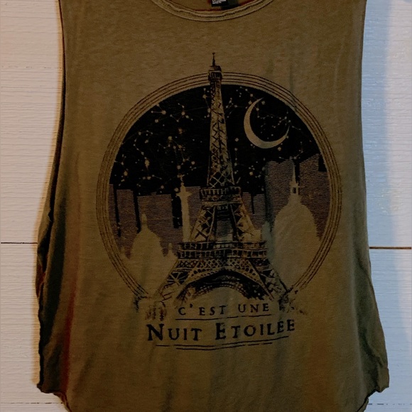Sleeveless Tee by Forever 21.  Size Medium. - Picture 2 of 8